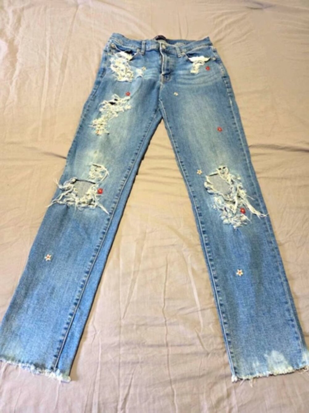 Gap Womens Girlfriend Jeans Size 28T Distressed Floral Embroidered Raw Hem Denim